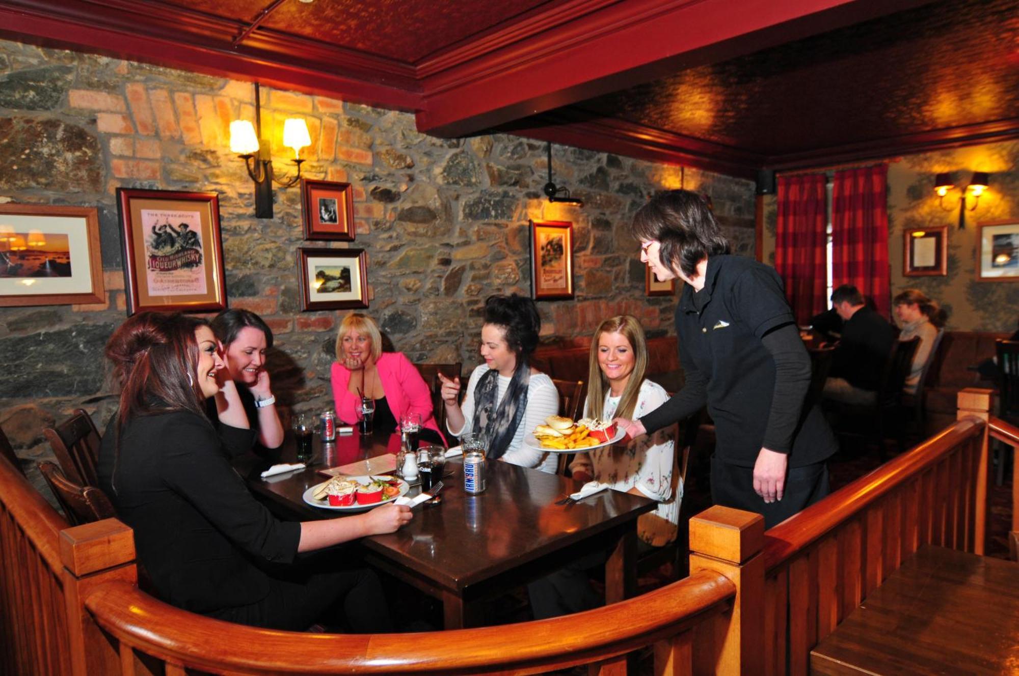 Schiehallion Hotel 애버펠디 외부 사진